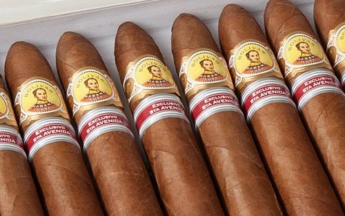 Zigarren der Serie Bolivar Edición Regional