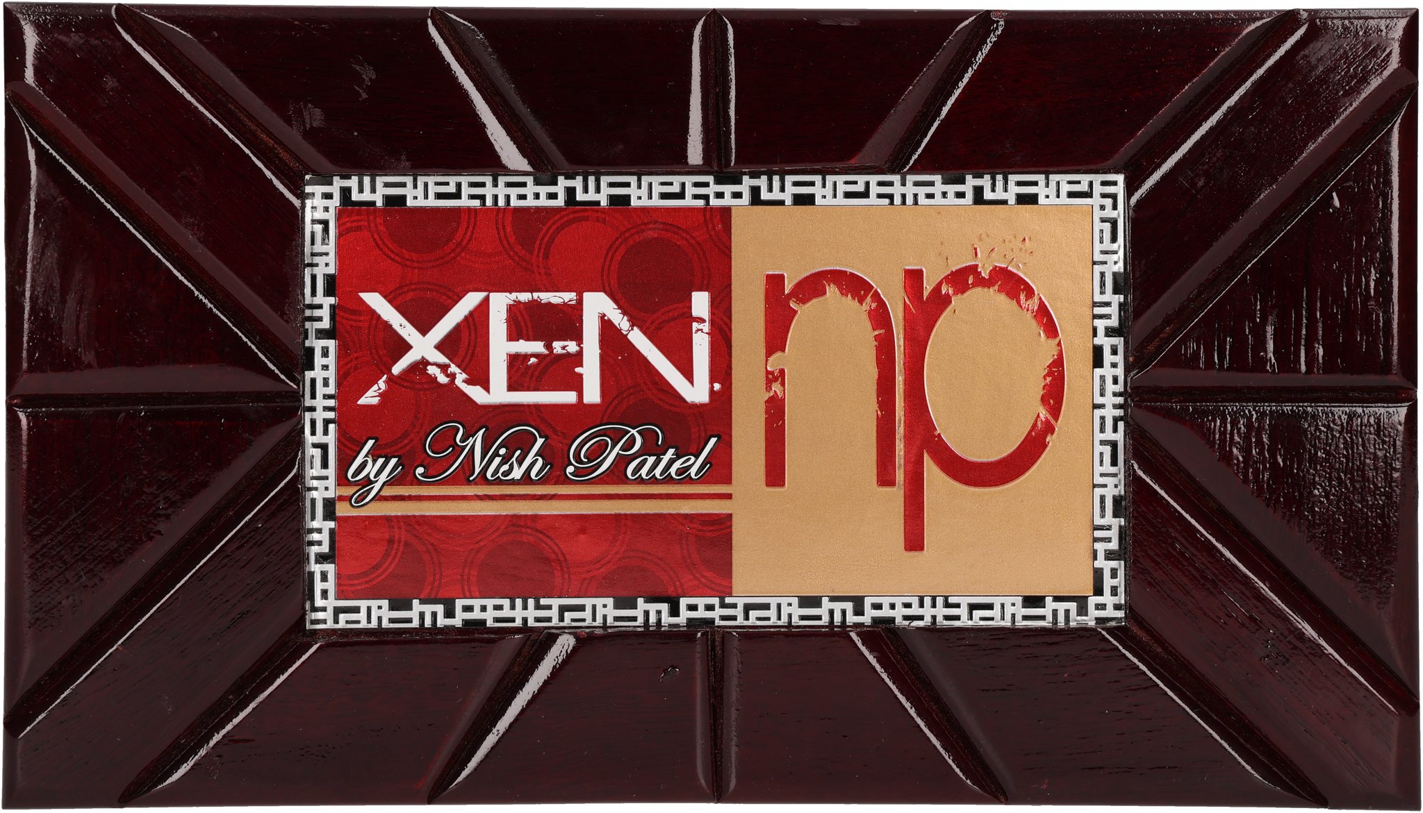 Xen Short Robusto box front