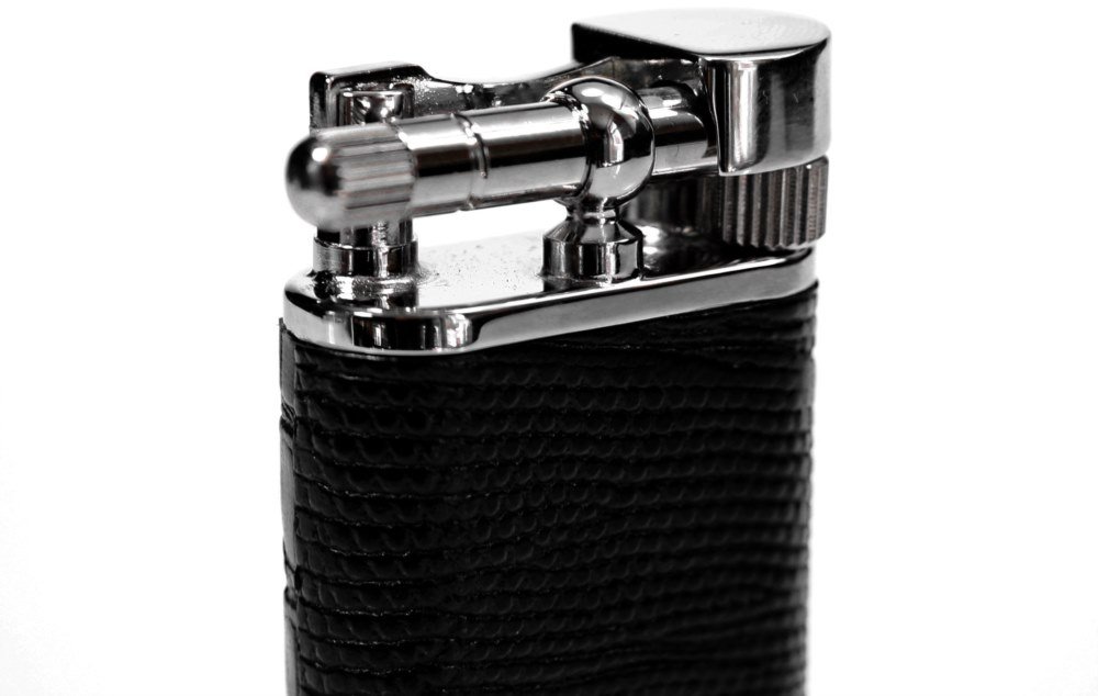 Pearl Pfeifenfeuerzeug Stanley Rindleder mit Eidechsenprägung schwarz (PE72980-10) Detailbild 3