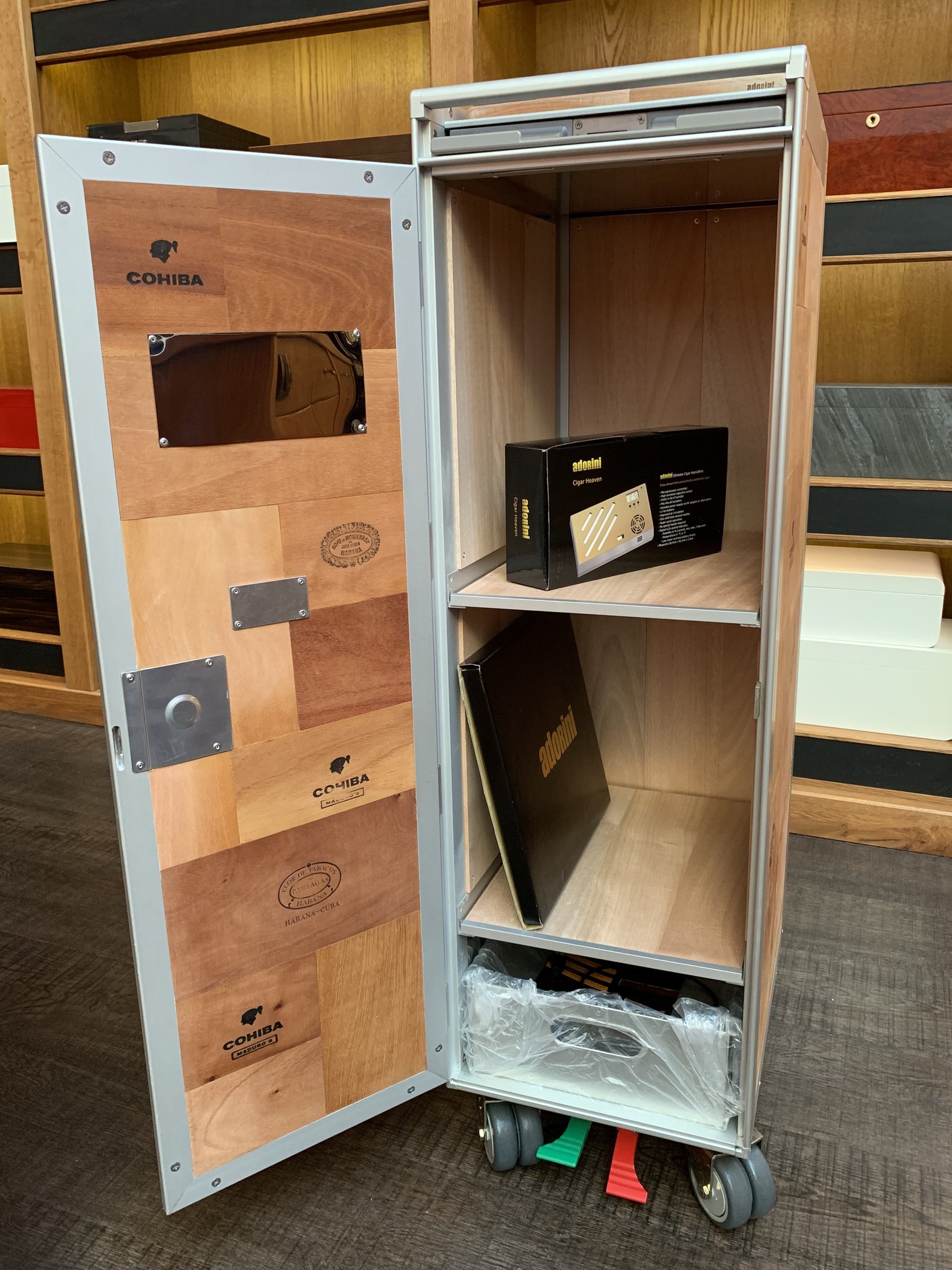 Adorini Trolley Humidor Front offen