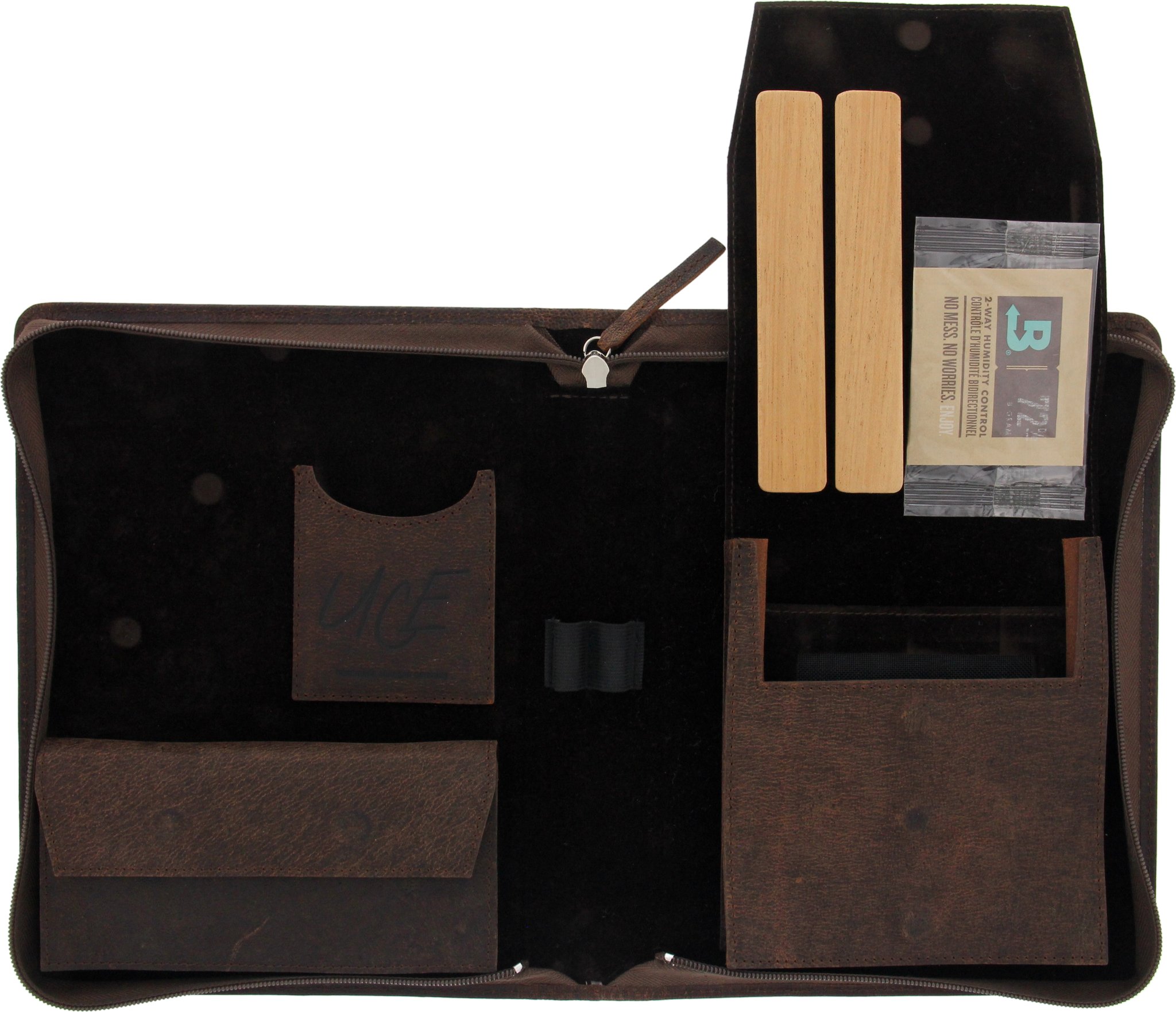 UCE Unique Cigar Equipment Etui aus 100% Kamel-Leder braun Scherenedition offen Detailbild