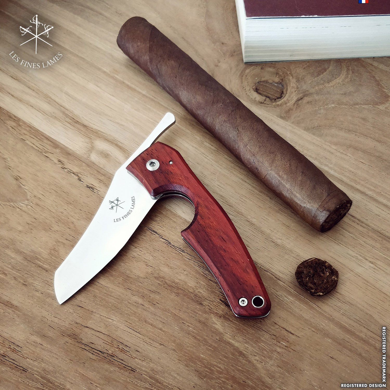 Les Fines Lames Le Petit Zigarrenmesser wood padauk Stimmungsbiild 3