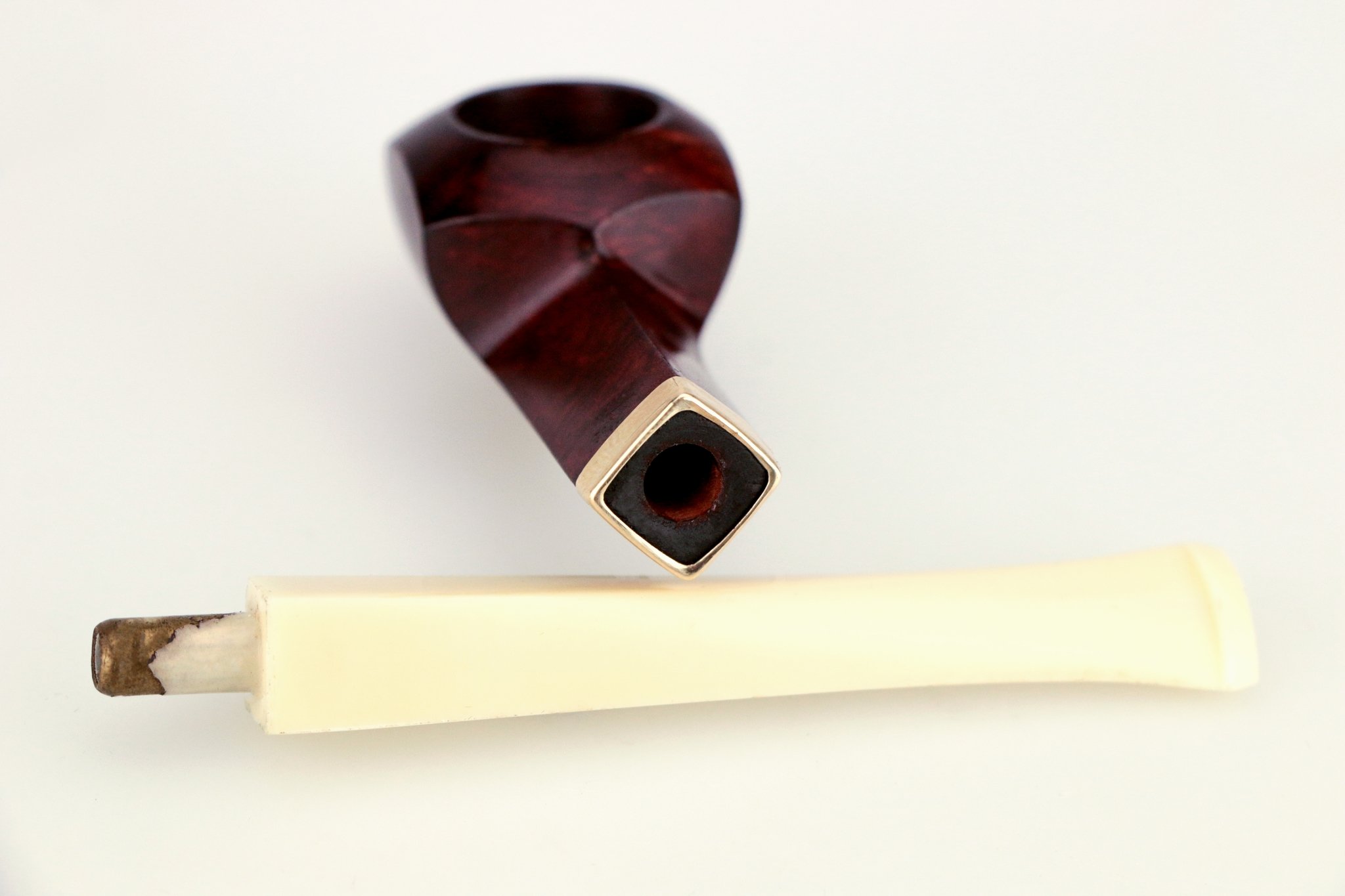 Hexagon Bull Shag helles mundstück_04