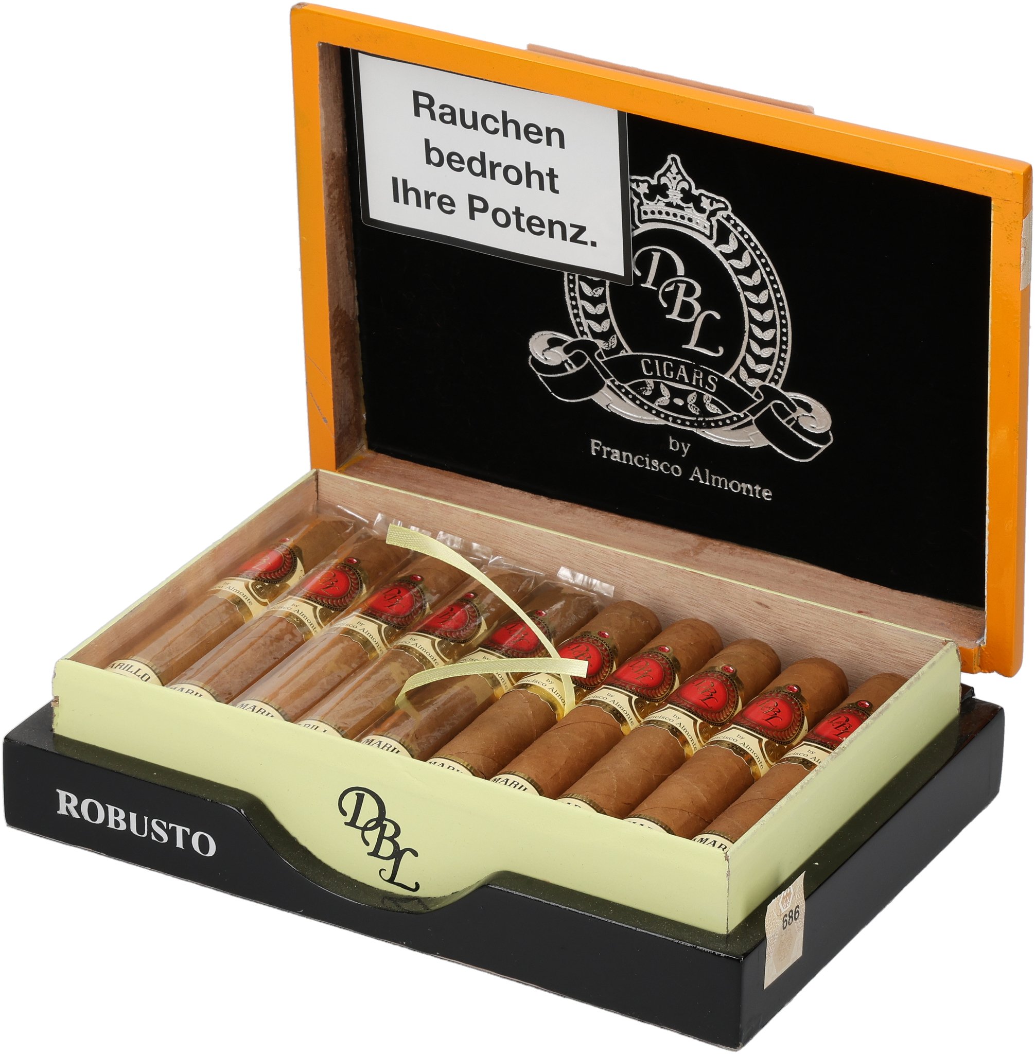 Amarillo Robusto box open