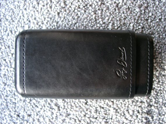 Guy Janot Cigarrenetuis Havanna Schwarz mit Zedernholzinnenwand 3er Corona 8014