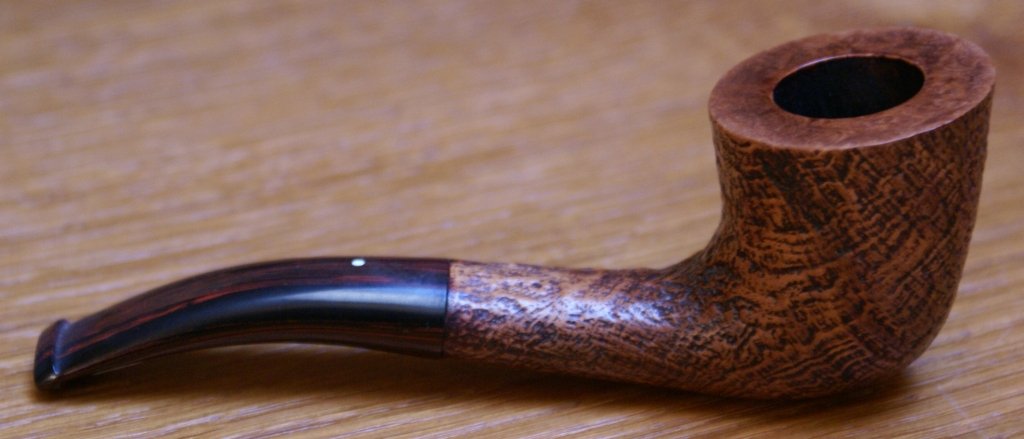 Dunhill Pfeifen Schnäppchen County - sandgestrahlt, gebogene Form (4135)