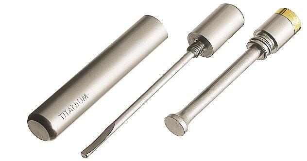 Davidoff Pfeifenstopfer «Titan» Titan poliert, mit goldplattiertem Ring (2892)