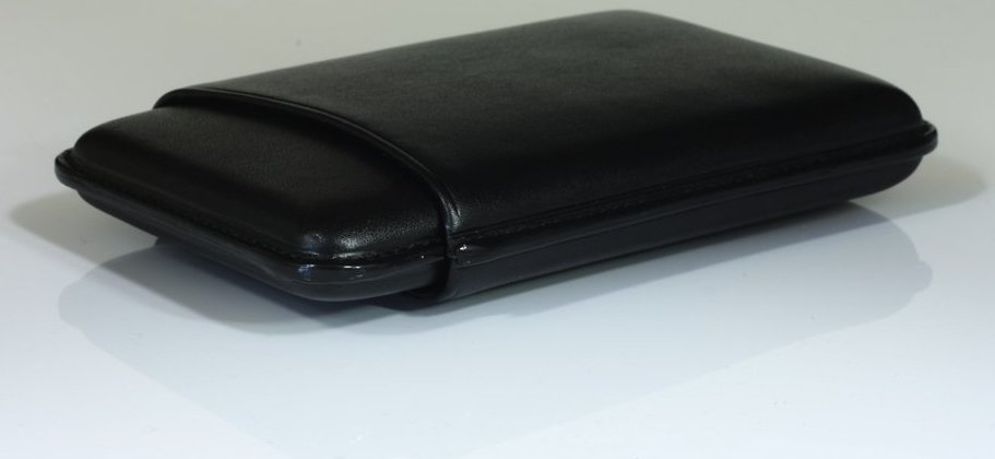 Martin Wess Premium Lederetui - Vachetta Black Panatella Vachetta (503-13) liegend