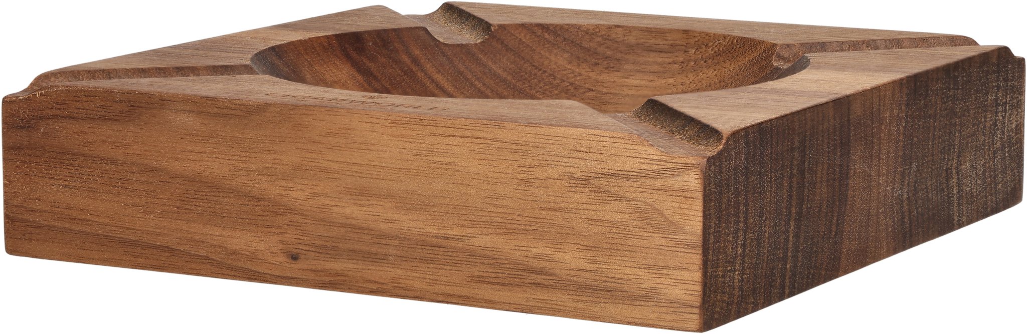 Nussbaum Quadratisch 03