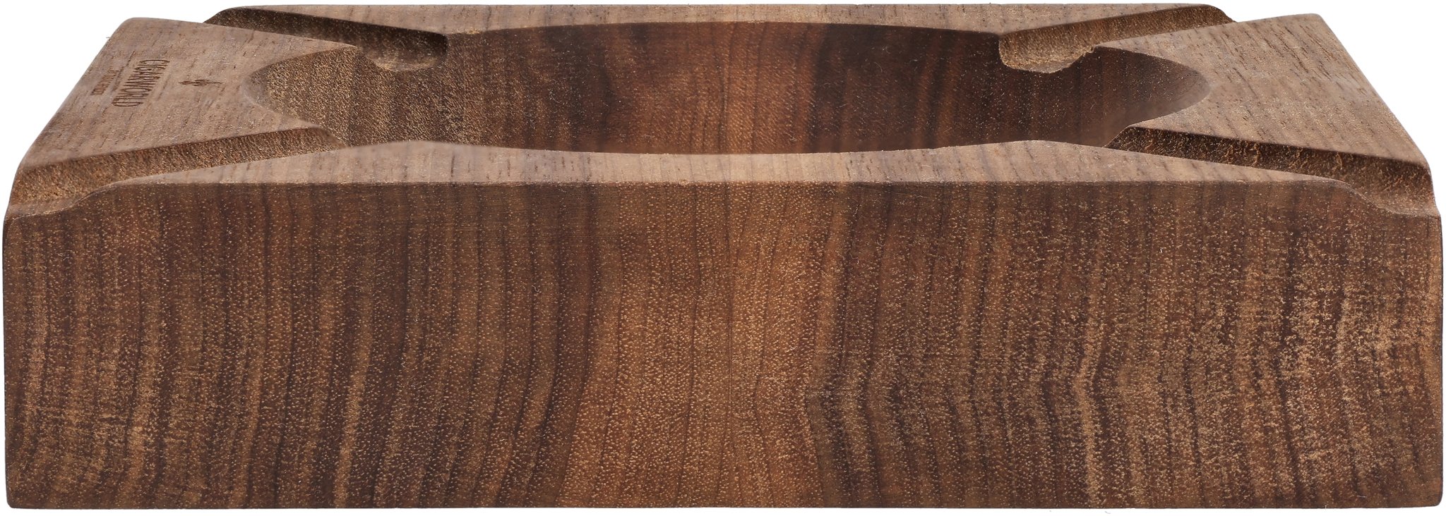 Nussbaum Quadratisch 04