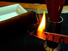 Zigarre richtig rauchen