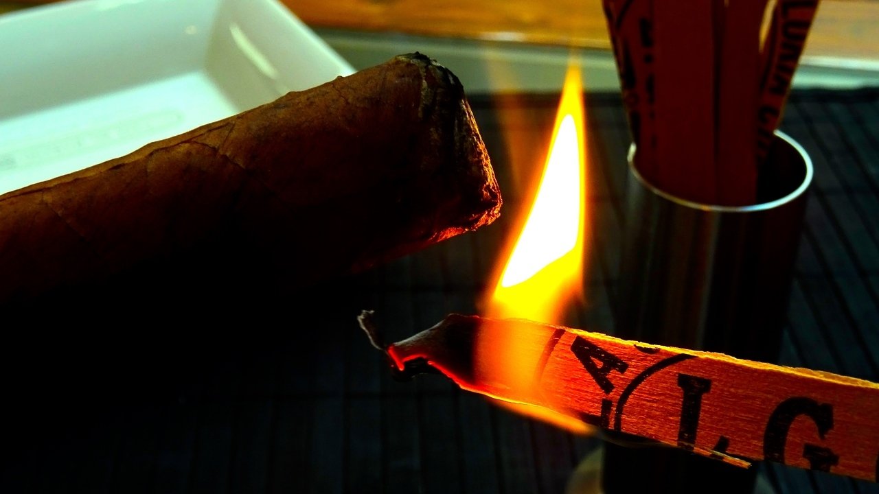 Zigarre anzünden - So machen Sie es richtig